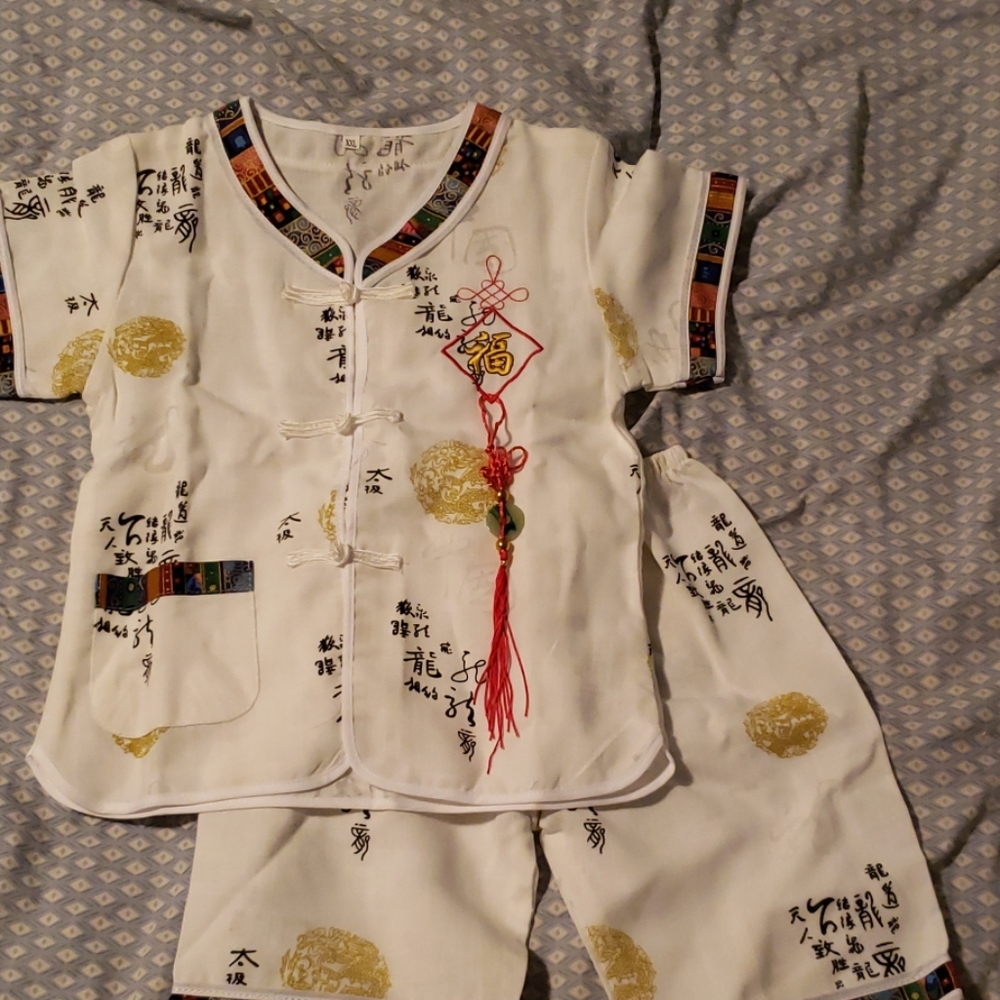 Chinese traditional clothing